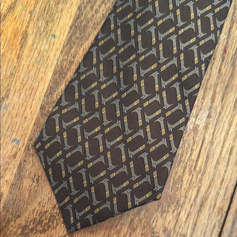 EUC Hermes Neck Tie